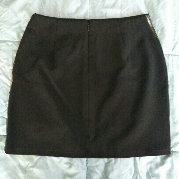 Mossimo Mini Skirt Size 6, Black w/Silver Sequins - Picture 3 of 5